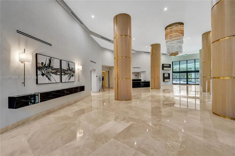 3500 MYSTIC POINTE DR #2202 Aventura, FL 33180