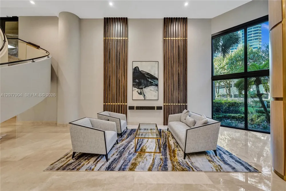 3500 MYSTIC POINTE DR #2202 Aventura, FL 33180