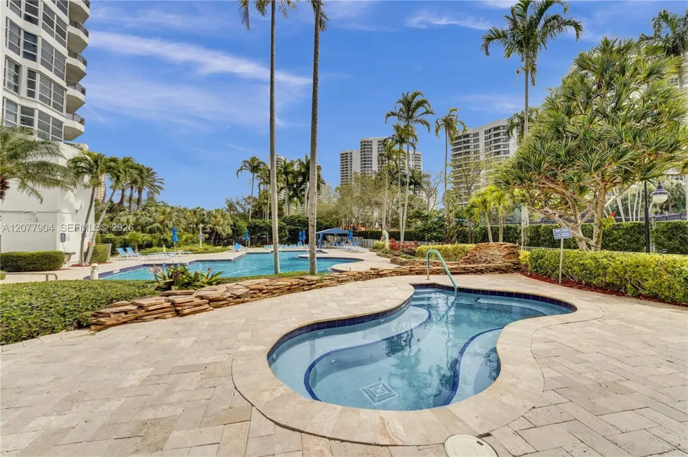 3500 MYSTIC POINTE DR #2202 Aventura, FL 33180