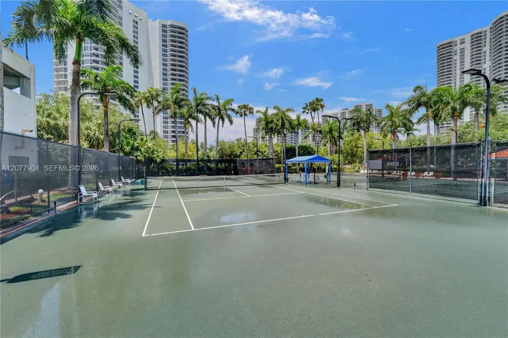 3500 MYSTIC POINTE DR #2202 Aventura, FL 33180