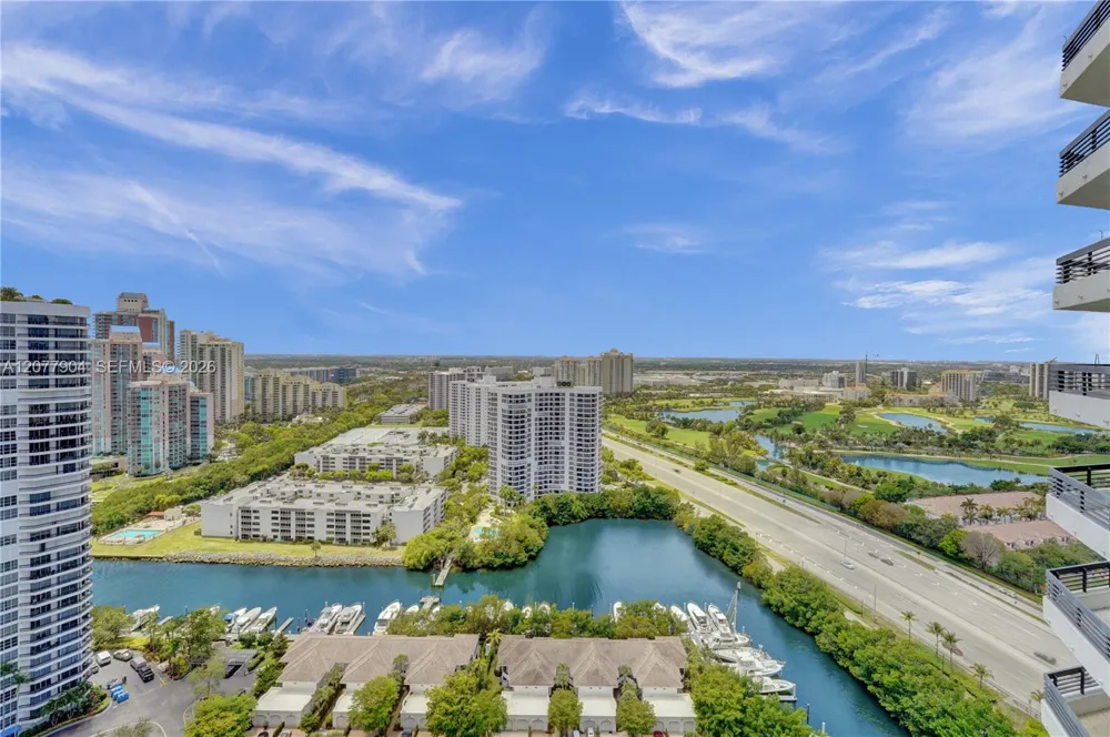 3500 MYSTIC POINTE DR #2202 Aventura, FL 33180