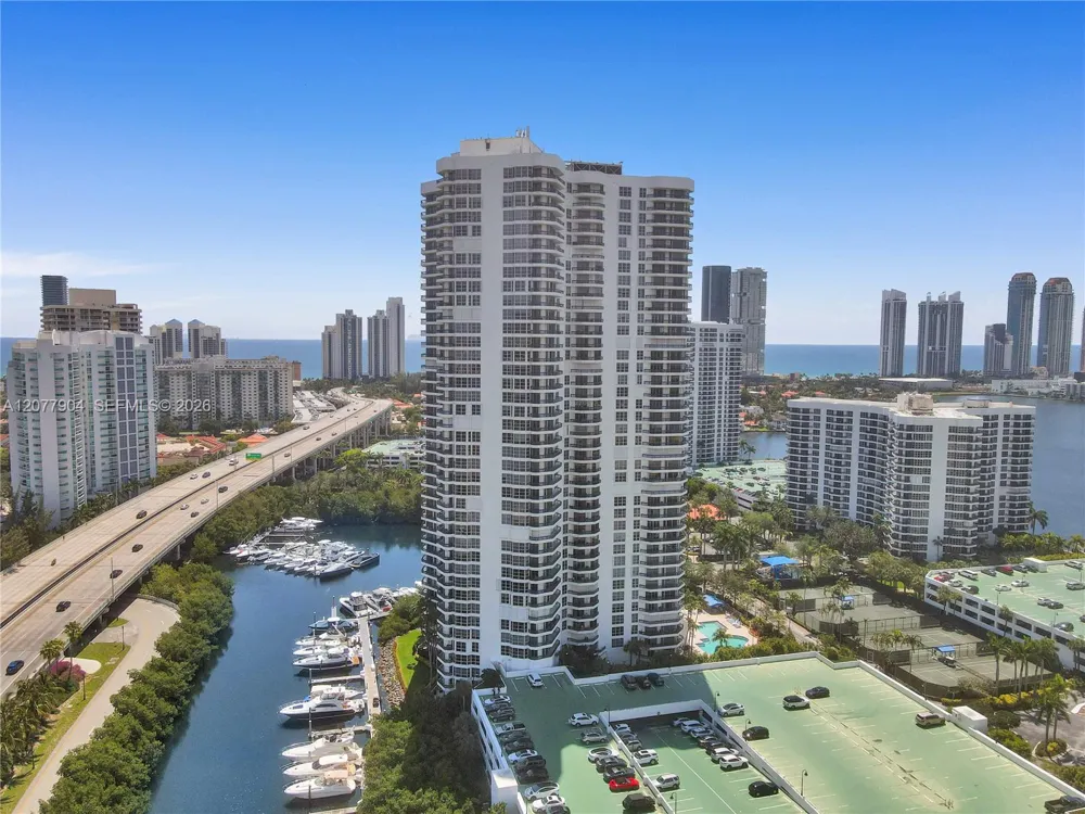 3500 MYSTIC POINTE DR #2202 Aventura, FL 33180