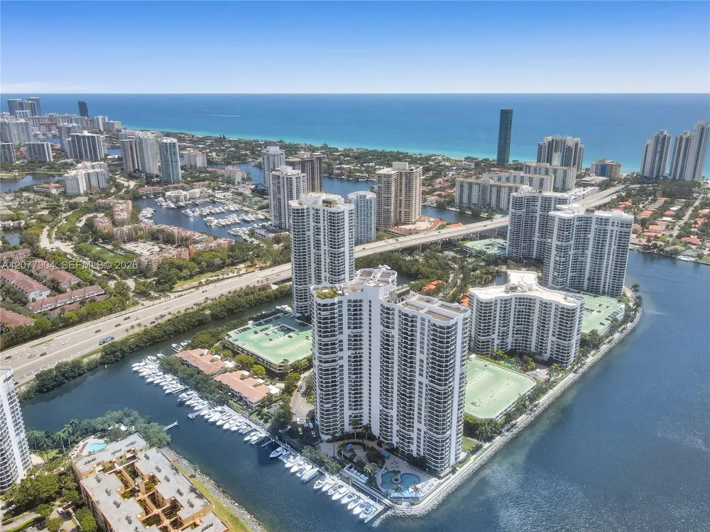 3500 MYSTIC POINTE DR #2202 Aventura, FL 33180