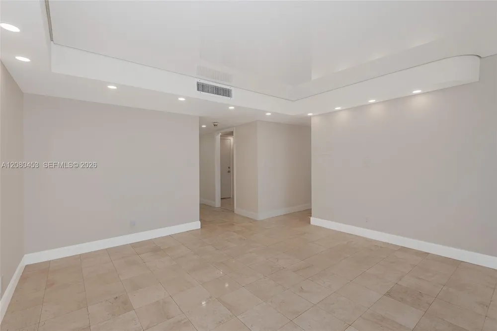 1904 S Ocean Dr #1807 Hallandale Beach, FL 33009