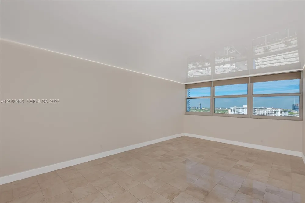 1904 S Ocean Dr #1807 Hallandale Beach, FL 33009