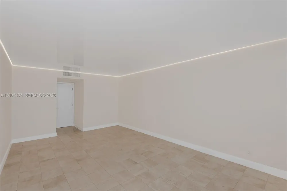 1904 S Ocean Dr #1807 Hallandale Beach, FL 33009