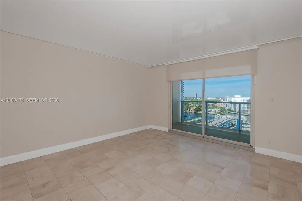 1904 S Ocean Dr #1807 Hallandale Beach, FL 33009