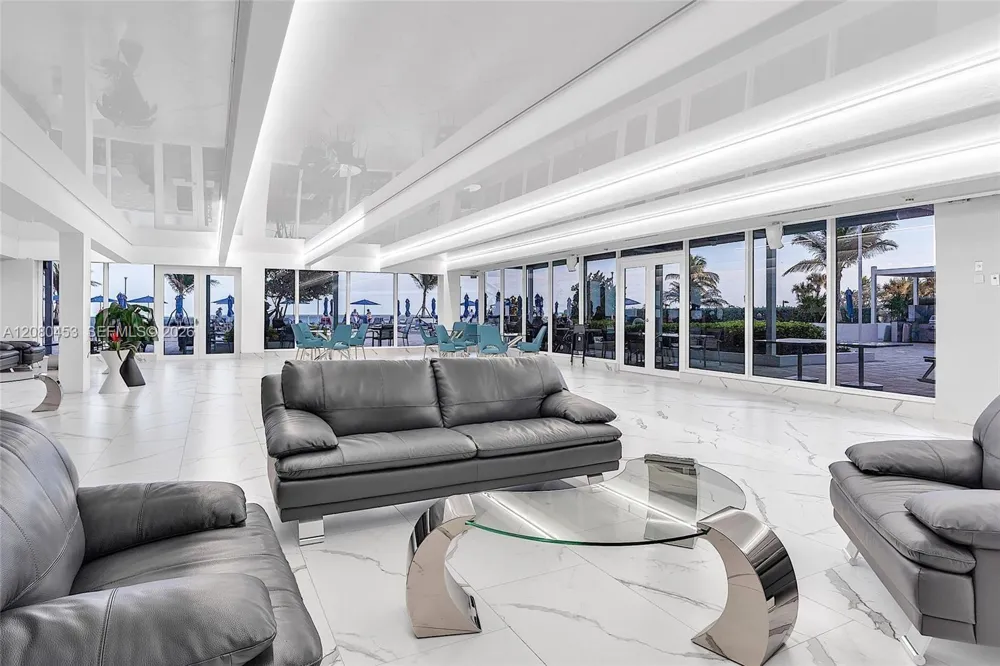 1904 S Ocean Dr #1807 Hallandale Beach, FL 33009