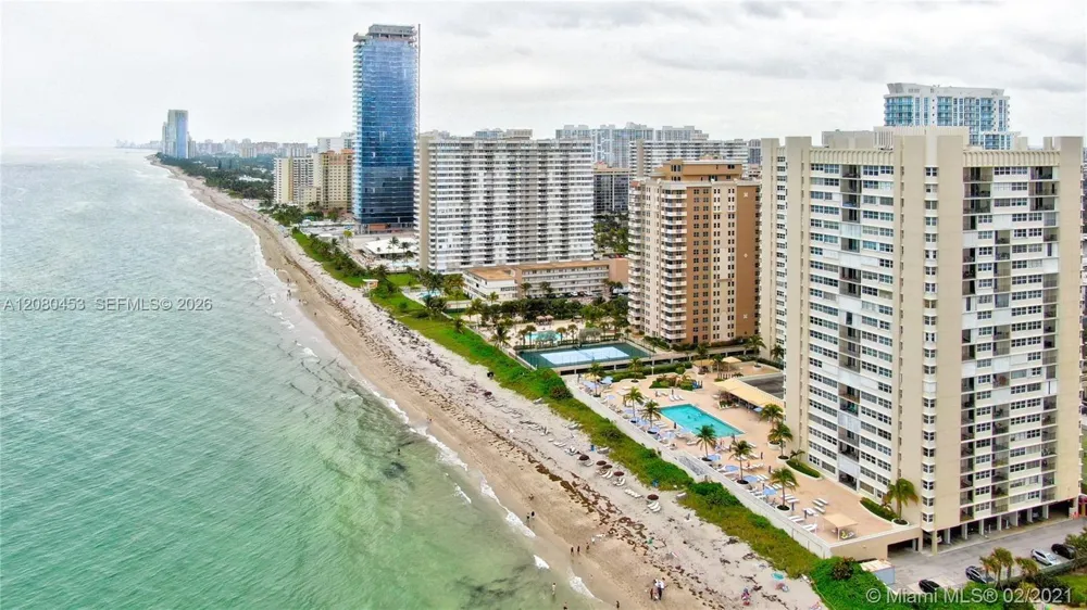 1904 S Ocean Dr #1807 Hallandale Beach, FL 33009