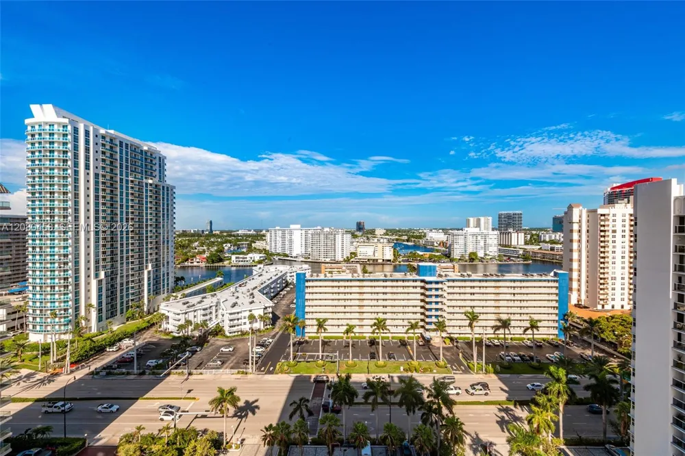 1904 S Ocean Dr #1807 Hallandale Beach, FL 33009