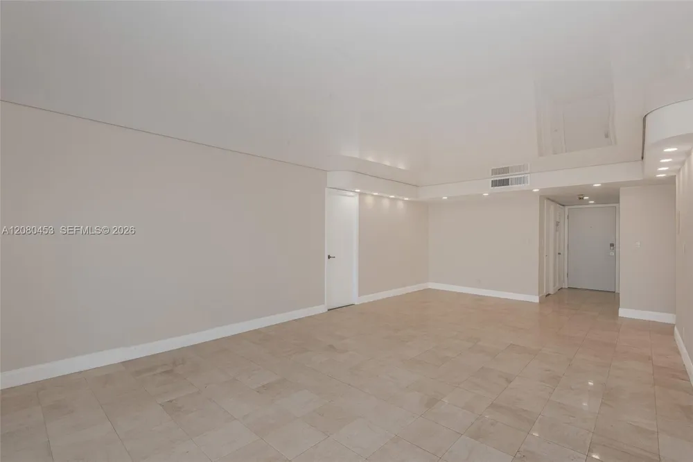 1904 S Ocean Dr #1807 Hallandale Beach, FL 33009