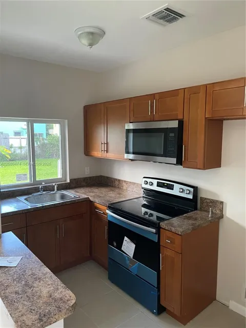 8321 NE Miami Ct #4
