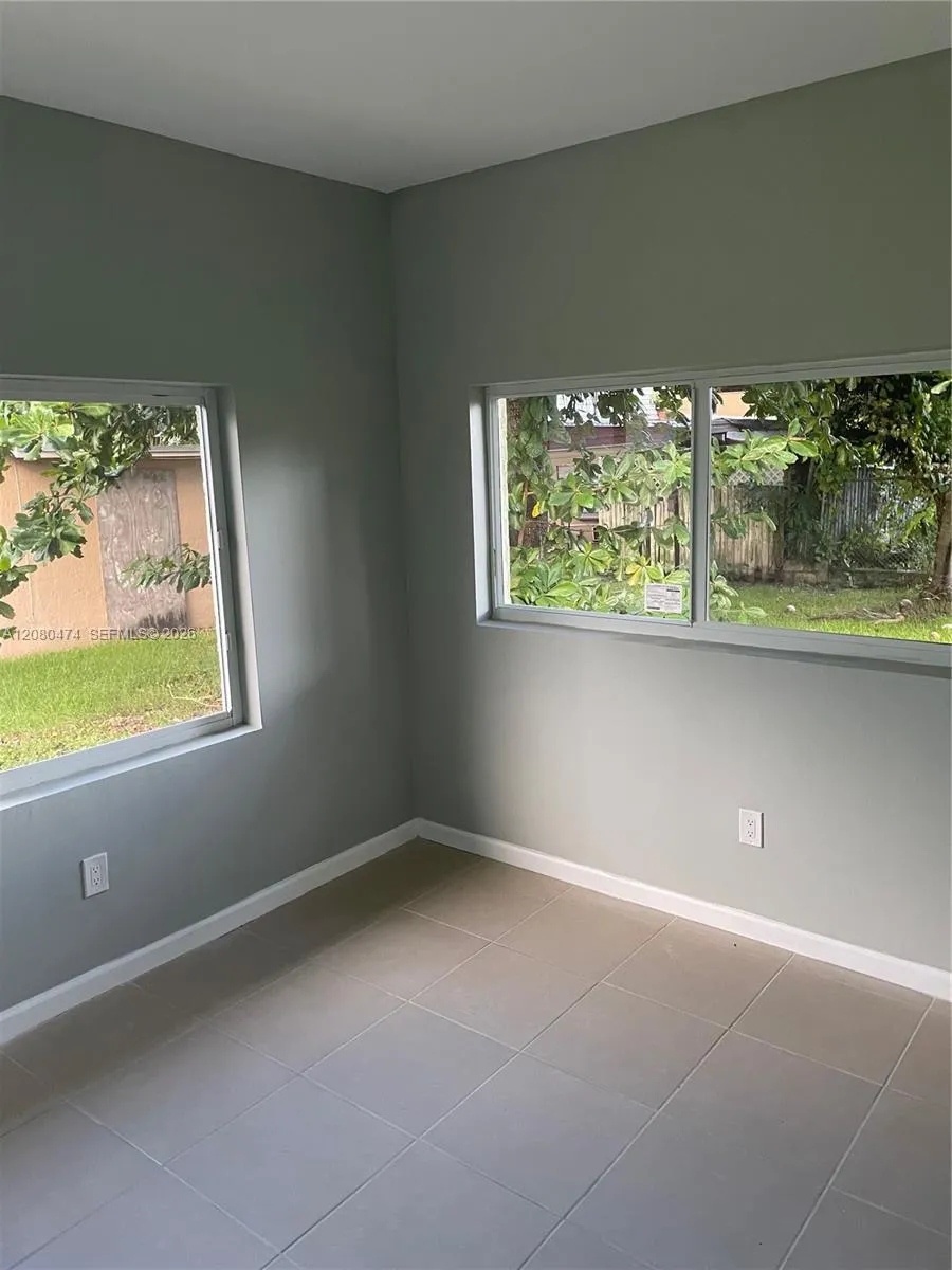 8321 NE Miami Ct #4 Miami, FL 33138