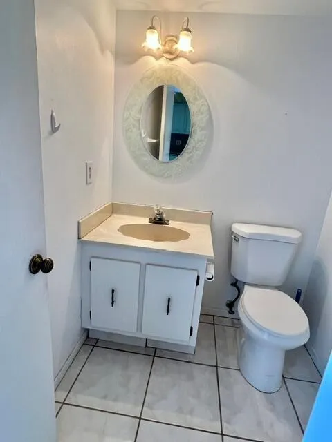 120 Lake Meryl Drive #220 West Palm Beach, FL 33411