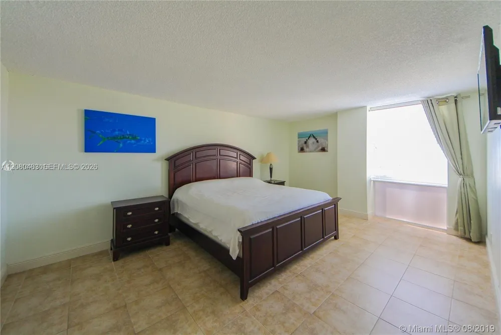 2350 NE 135th St #507 North Miami, FL 33181