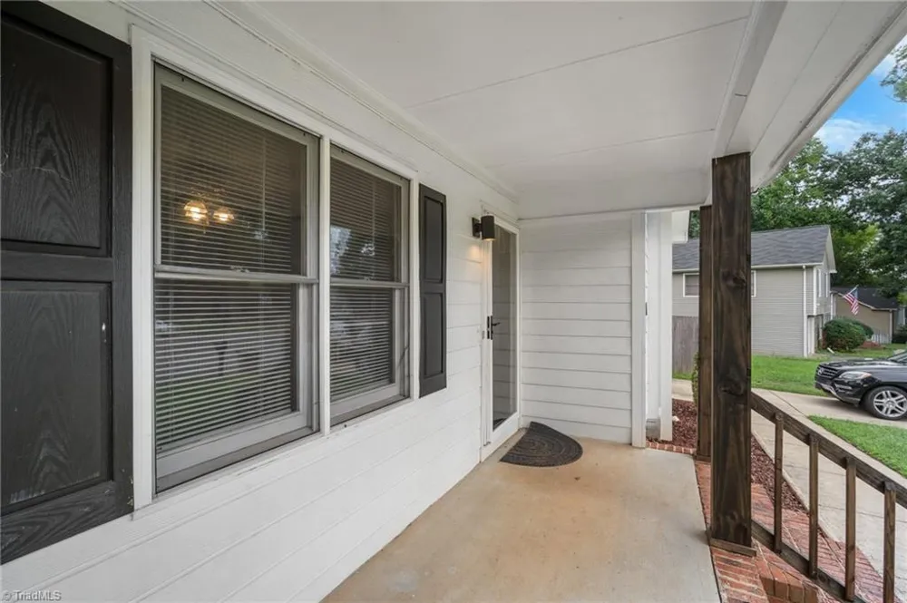 609 Forest Brook Drive Greensboro, NC 27406