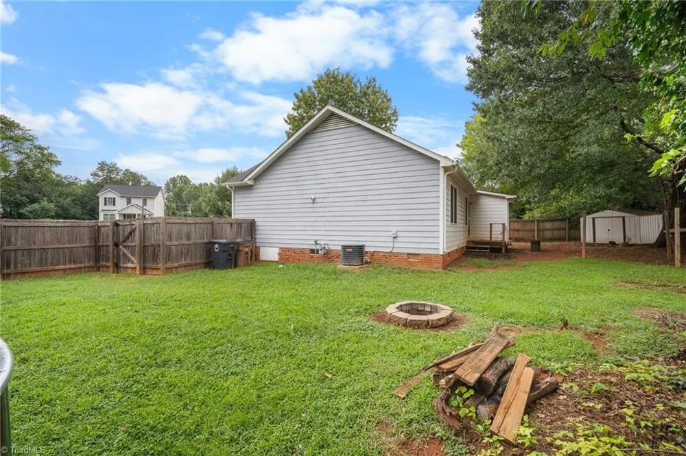 609 Forest Brook Drive Greensboro, NC 27406