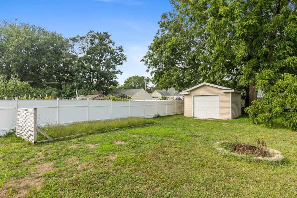 303 Regent Street SE Kentwood City, MI 49548
