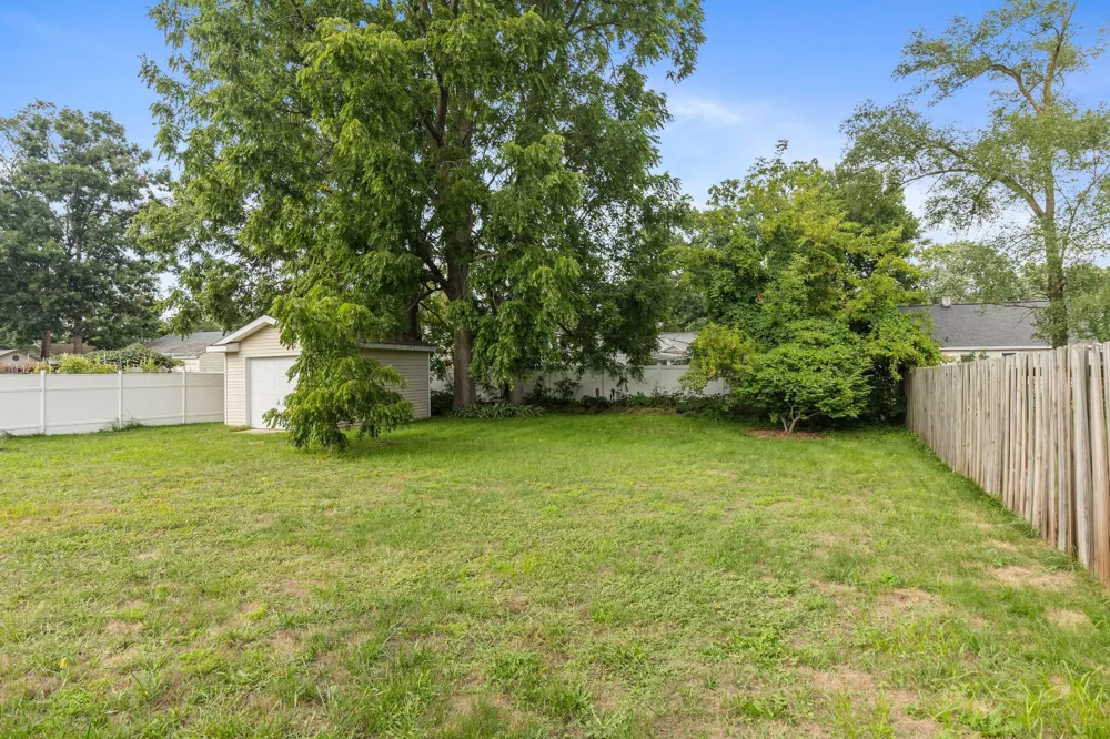 303 Regent Street SE Kentwood City, MI 49548