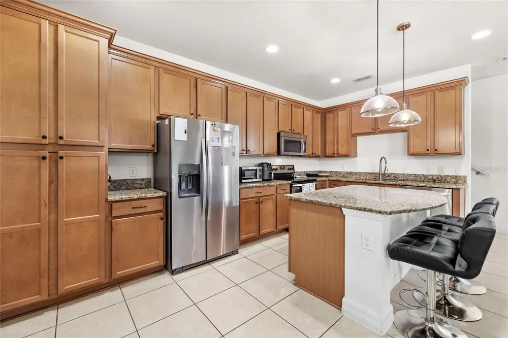10155 EAGLE CREEK CENTER BOULEVARD Orlando, FL 32832