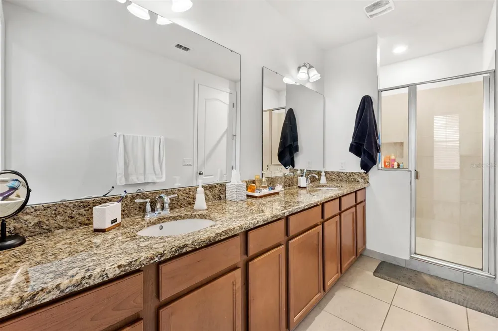 10155 EAGLE CREEK CENTER BOULEVARD Orlando, FL 32832