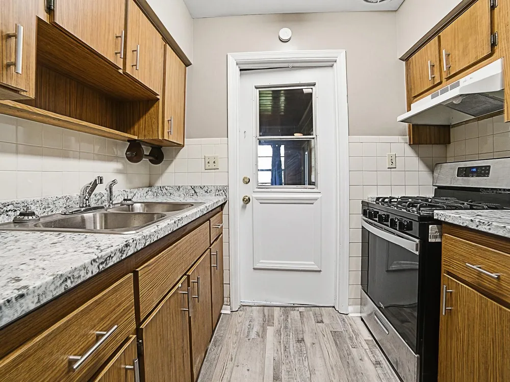 2014 HELMS AVENUE Leesburg, FL 34748