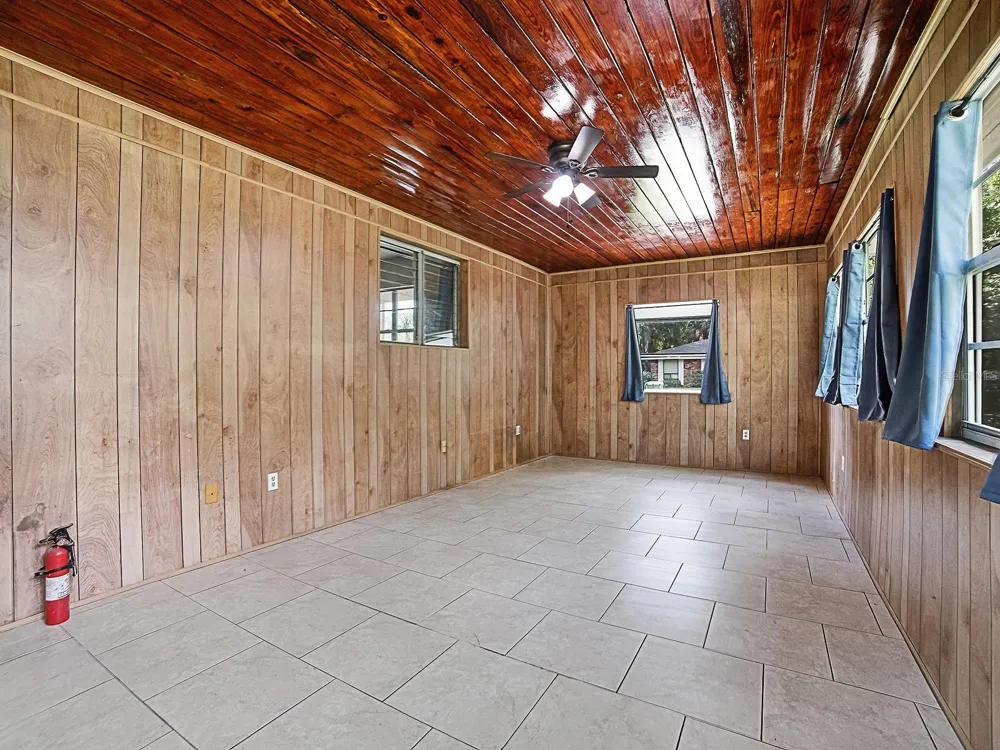 2014 HELMS AVENUE Leesburg, FL 34748