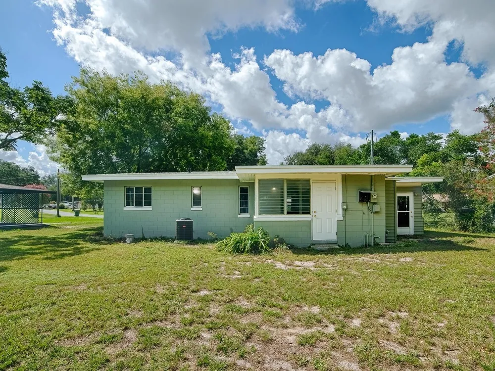 2014 HELMS AVENUE Leesburg, FL 34748