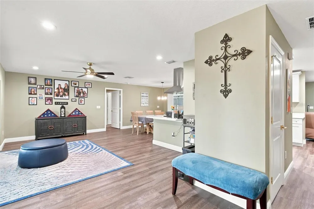 5240 ROYAL OAK DRIVE Fruitland Park, FL 34731