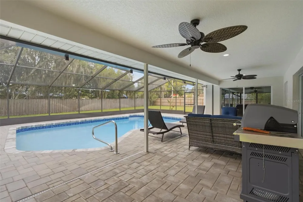 5240 ROYAL OAK DRIVE Fruitland Park, FL 34731
