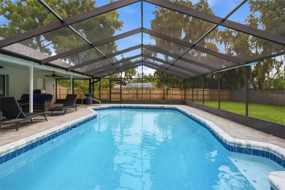 5240 ROYAL OAK DRIVE Fruitland Park, FL 34731
