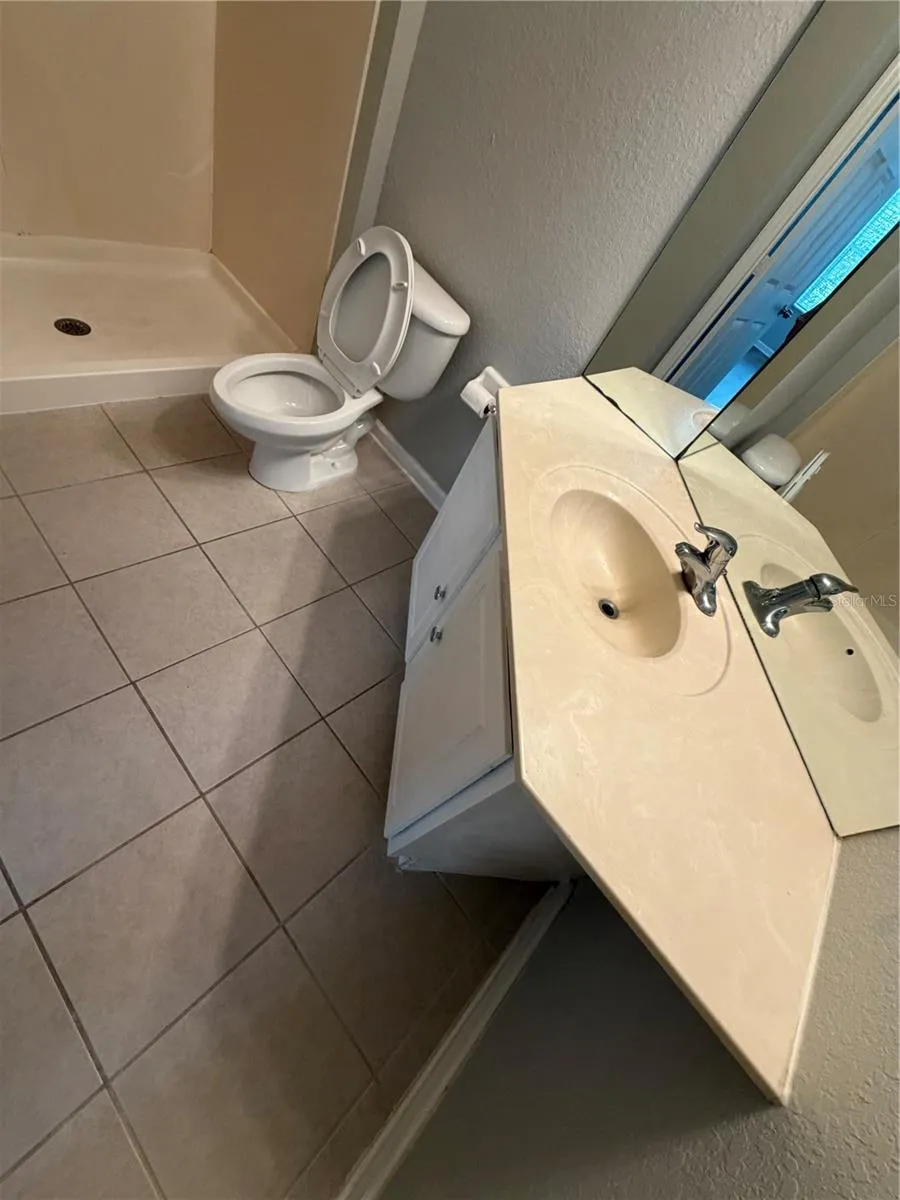 6434 CAVA ALTA DRIVE #206 Orlando, FL 32835