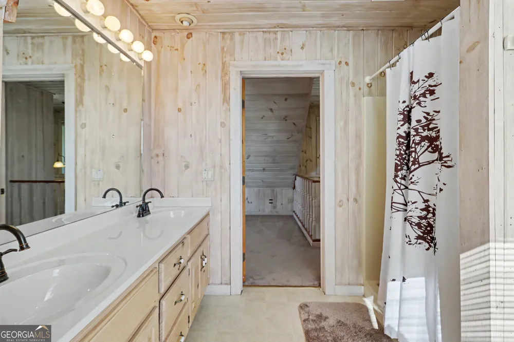 1387 Valley ST Clayton, GA 30525
