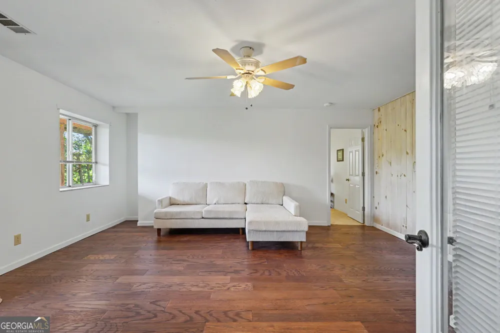1387 Valley ST Clayton, GA 30525