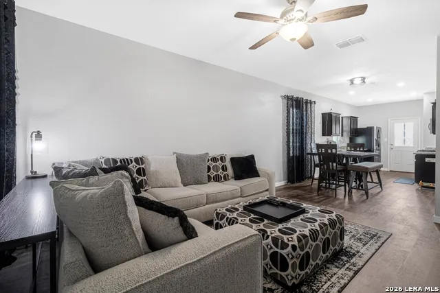 5155 MORNING GRAZE St Hedwig, TX 78152