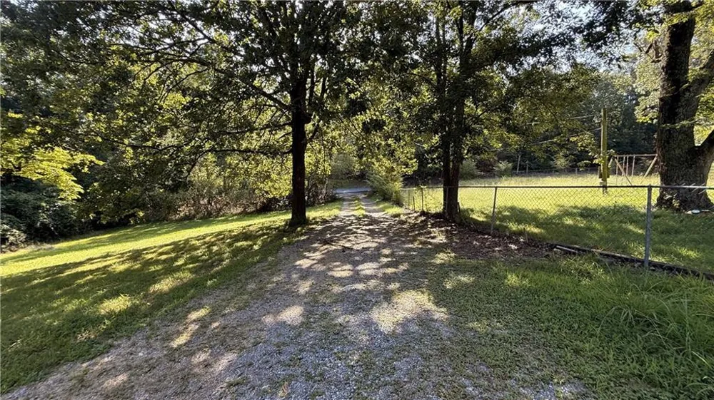 80 John ingram rd Silver Creek, GA 30173