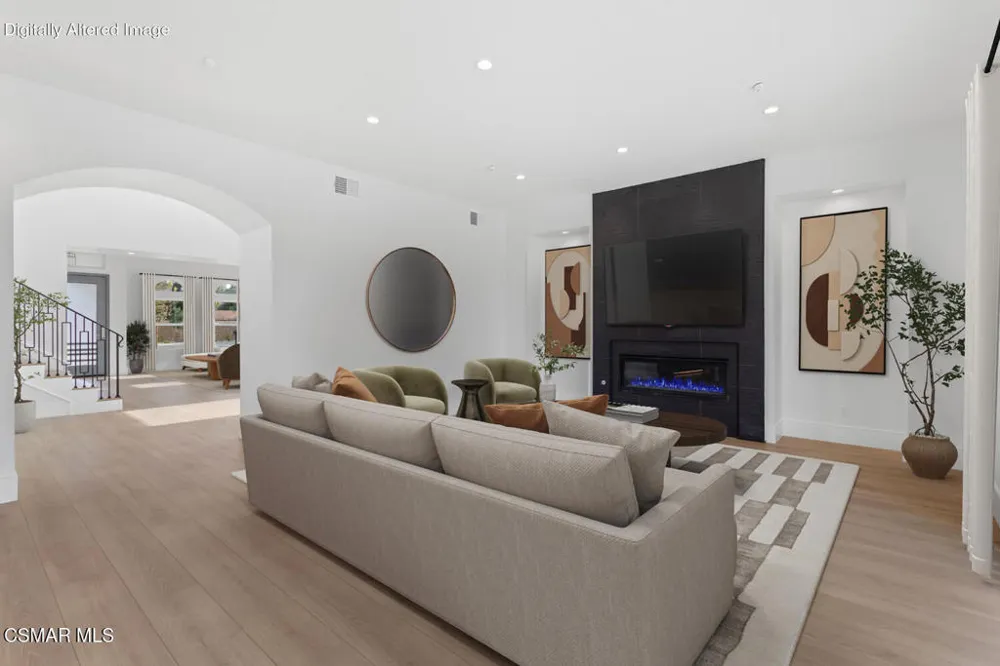315 Toyon Court Thousand Oaks, CA 91362