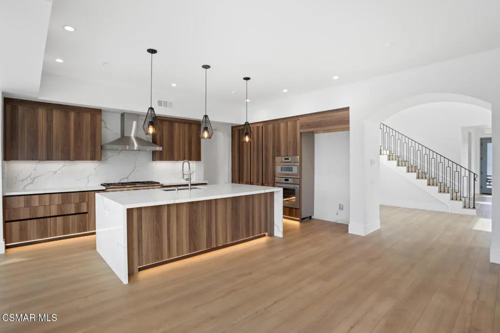 315 Toyon Court Thousand Oaks, CA 91362