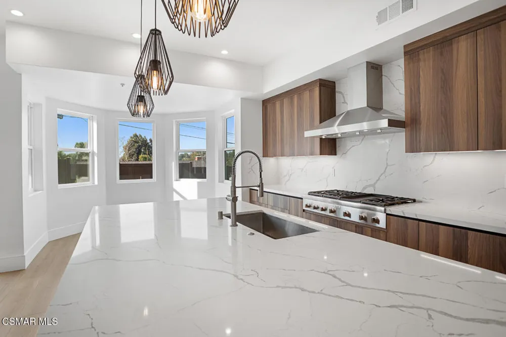 315 Toyon Court Thousand Oaks, CA 91362