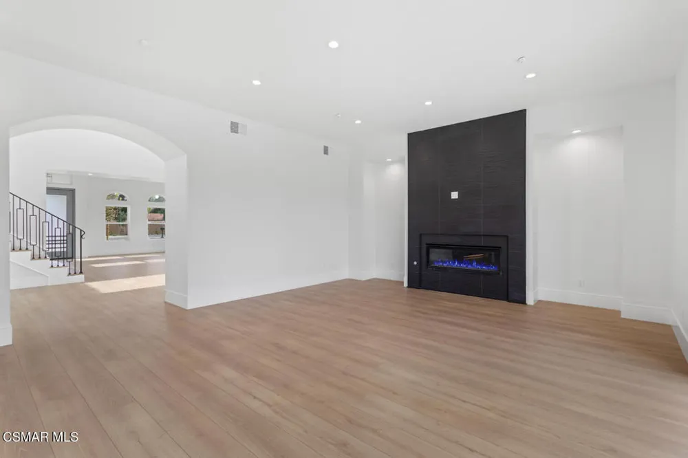 315 Toyon Court Thousand Oaks, CA 91362