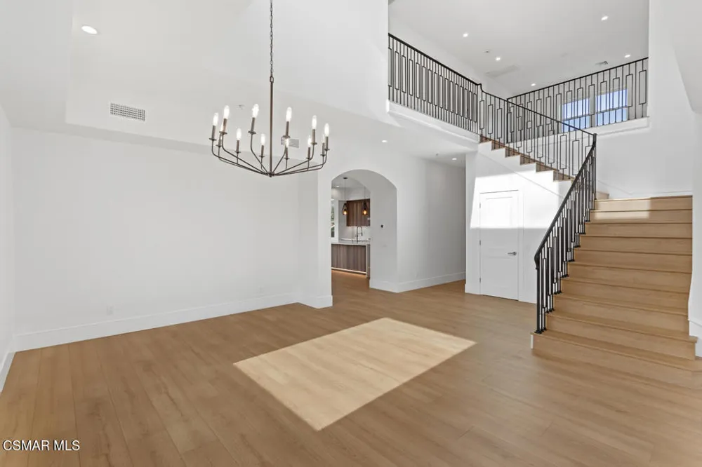315 Toyon Court Thousand Oaks, CA 91362