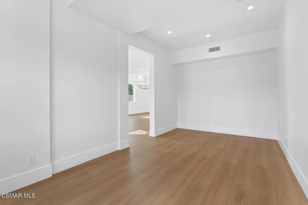 315 Toyon Court Thousand Oaks, CA 91362