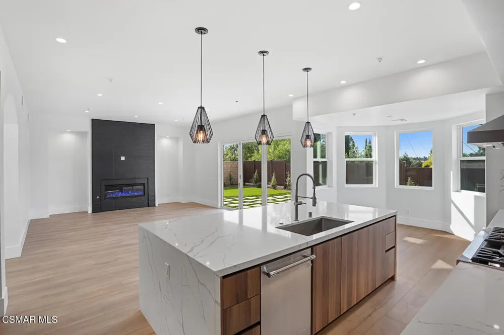 315 Toyon Court Thousand Oaks, CA 91362