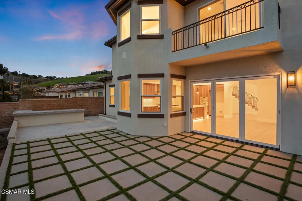 315 Toyon Court Thousand Oaks, CA 91362