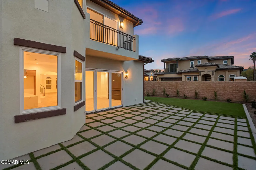 315 Toyon Court Thousand Oaks, CA 91362