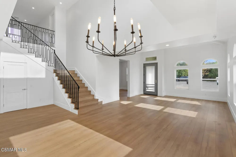 315 Toyon Court Thousand Oaks, CA 91362