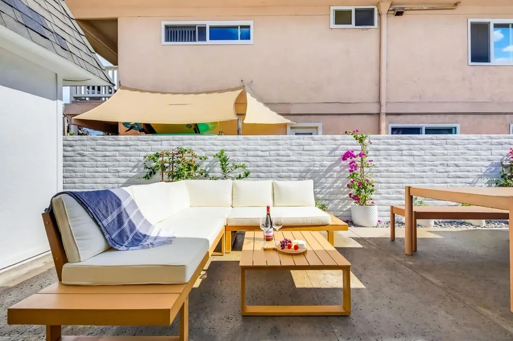 1945 Coast Del Mar, CA 92014