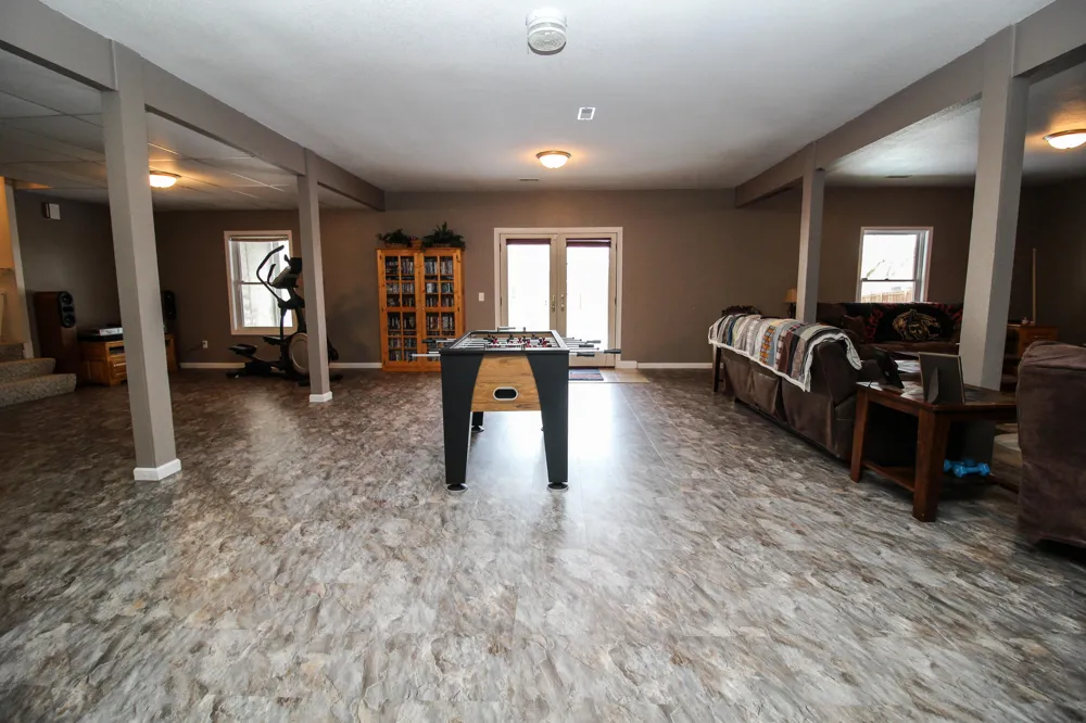 17700 Brad Lane Three Rivers, MI 49093