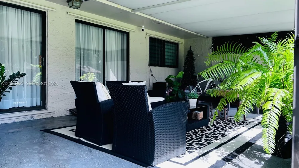 1531 NW 98th Ave Pembroke Pines, FL 33024