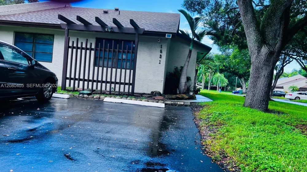 1531 NW 98th Ave Pembroke Pines, FL 33024